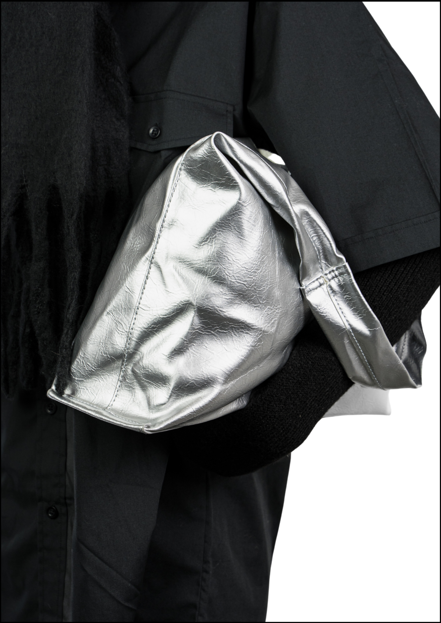 Patent leather shopper silver